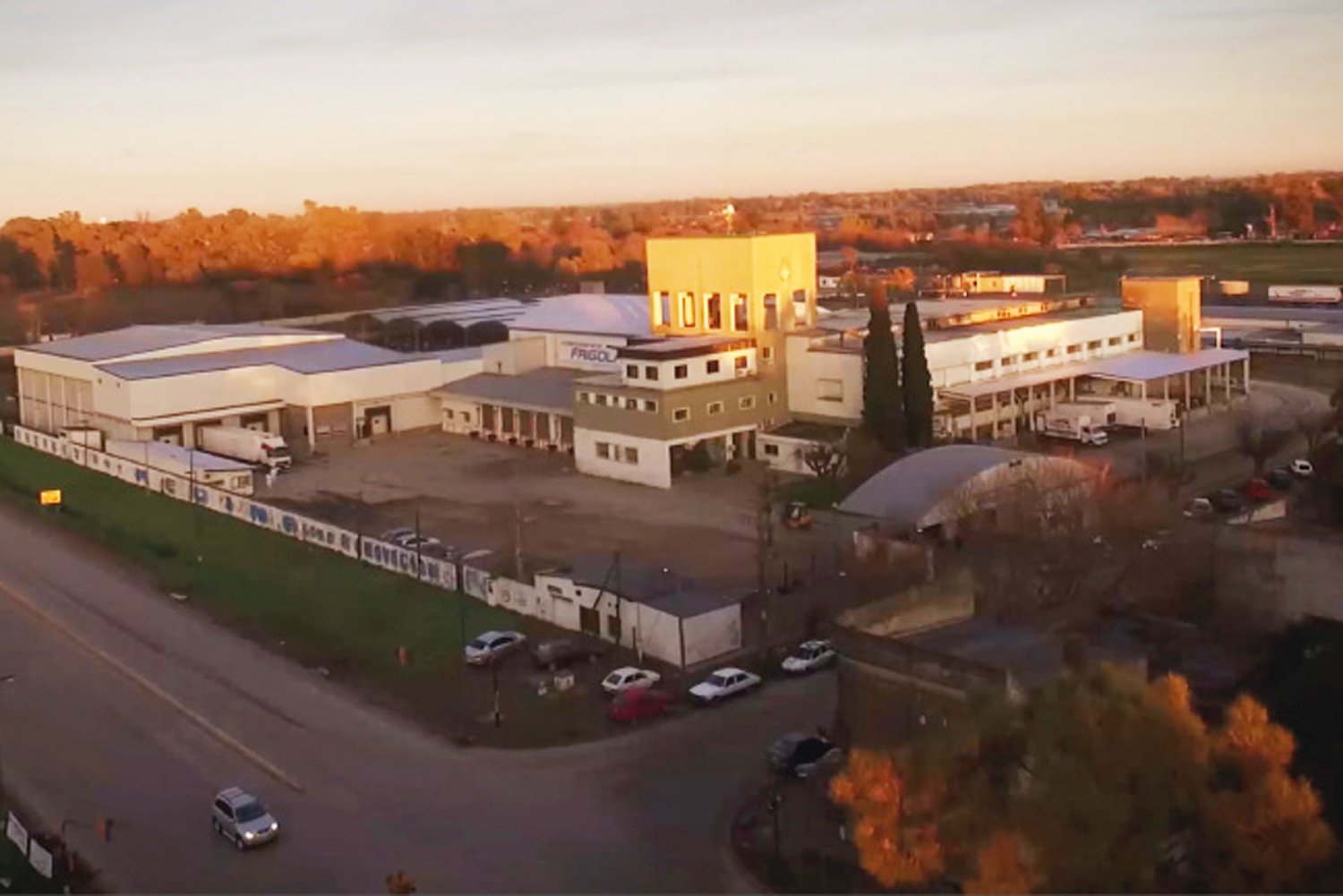 LA EMPRESA FRIGOLAR